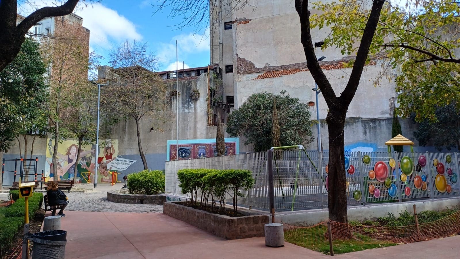 Plaza Raúl González Tuñón