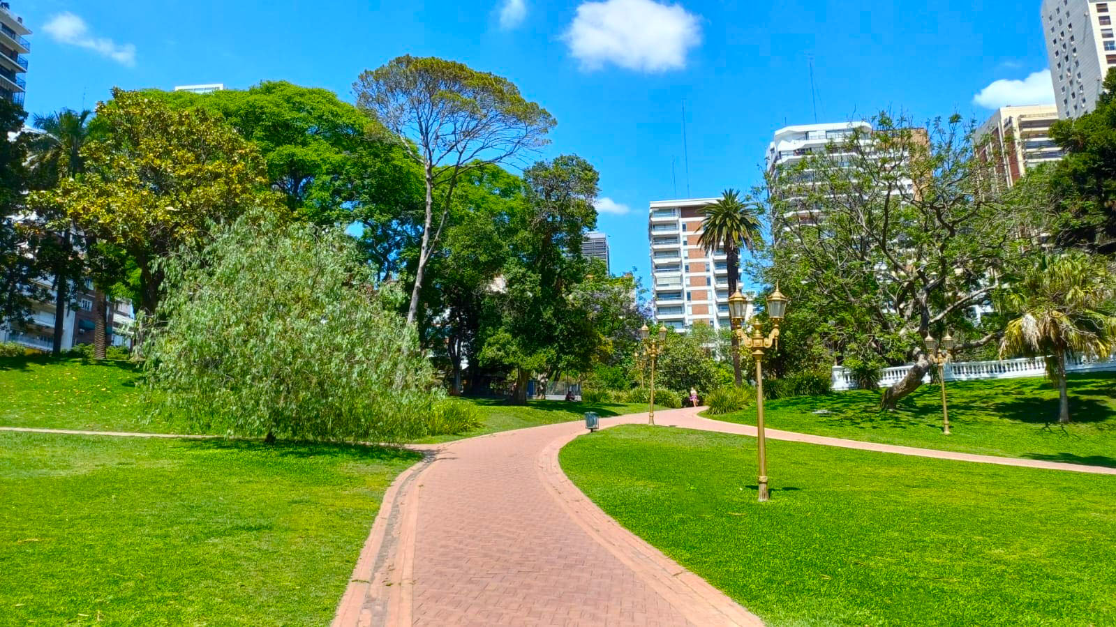 Plaza Barrancas de Belgrano