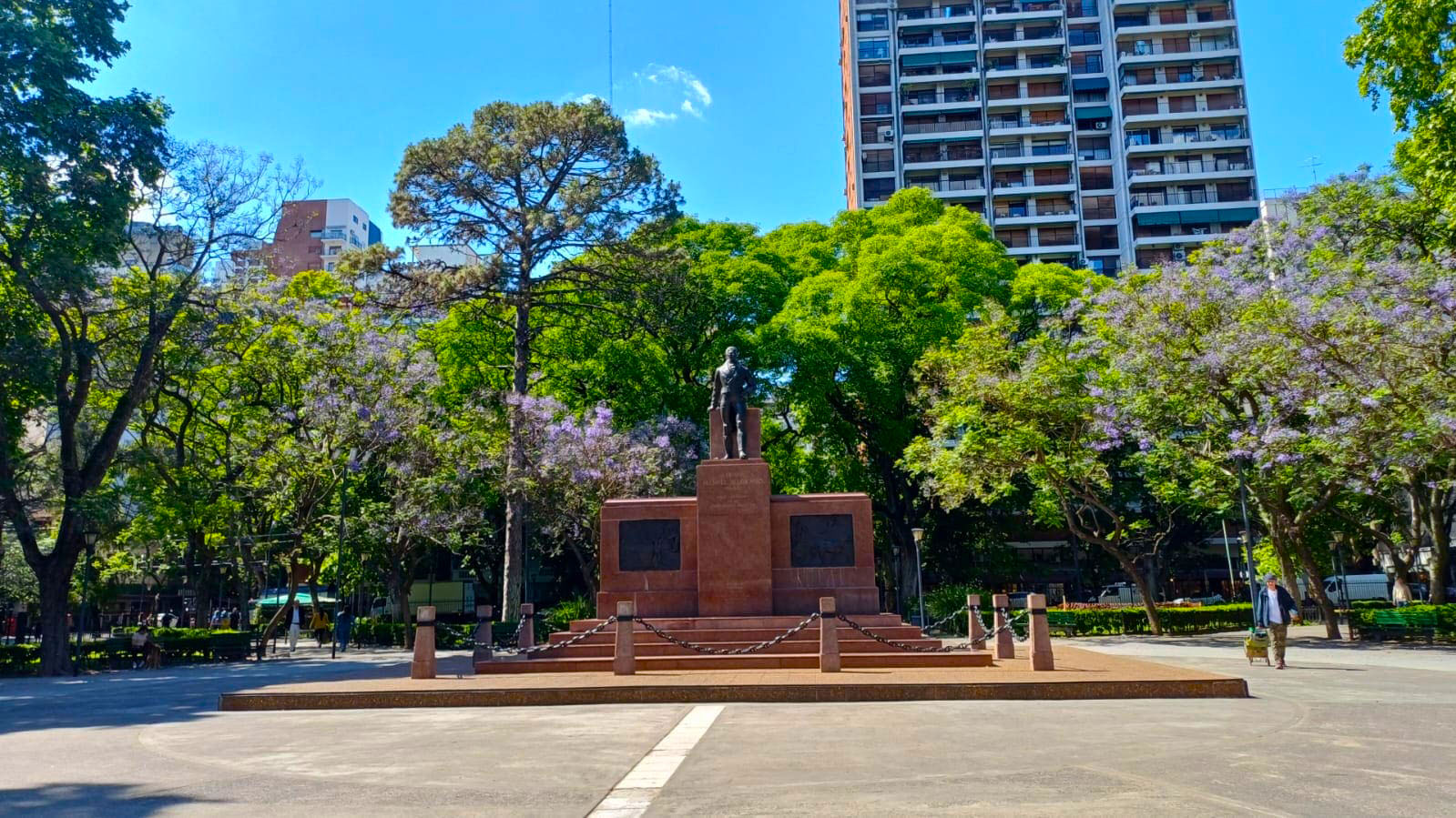 Plaza Manuel Belgrano
