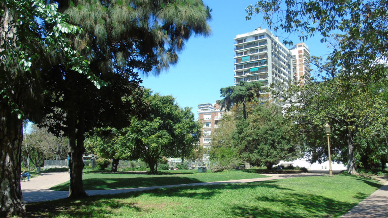 Plaza Barrancas de Belgrano