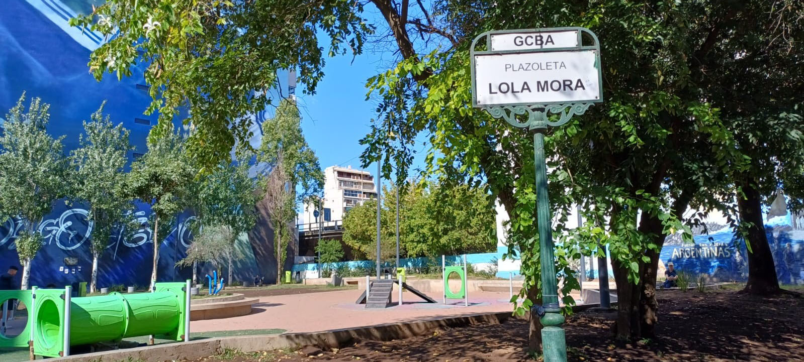 Plaza Lola Mora