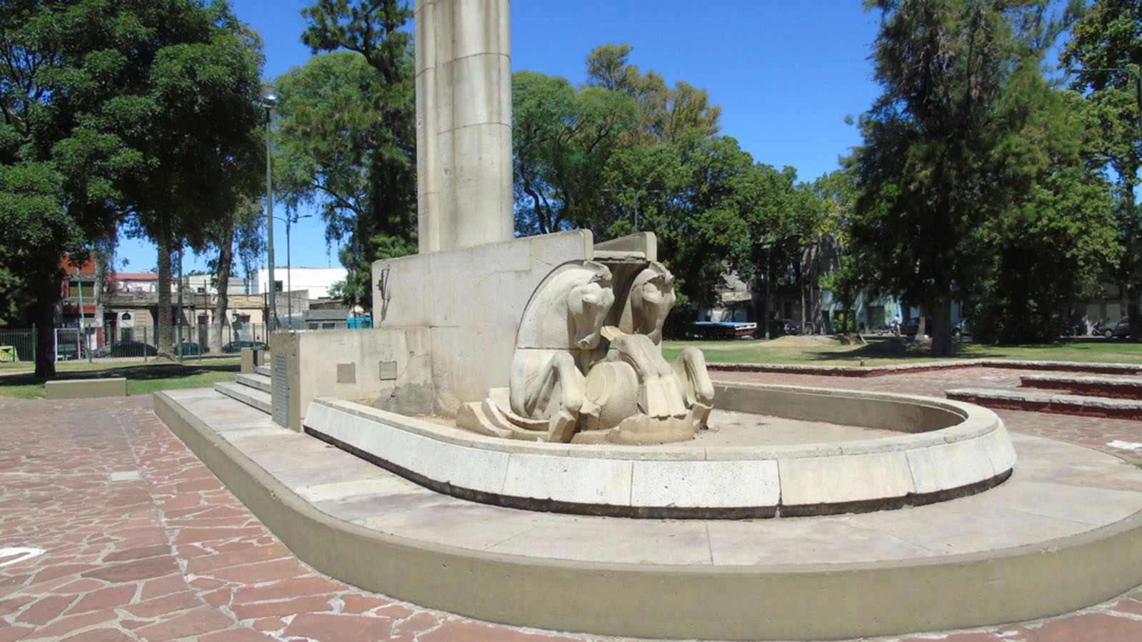 Plaza Almirante Brown