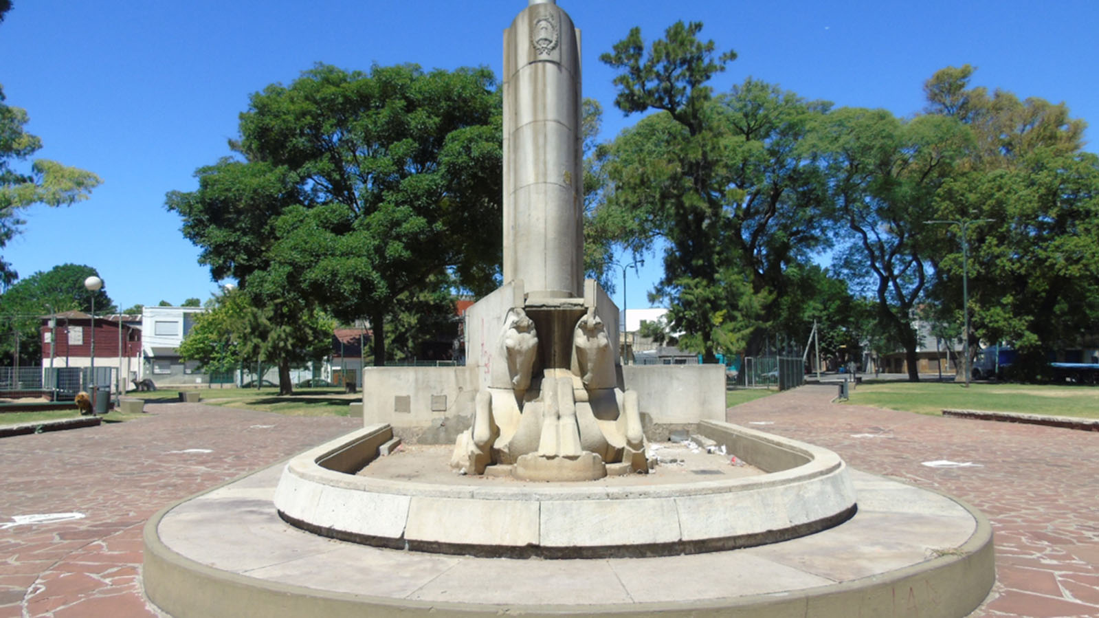 Plaza Almirante Brown