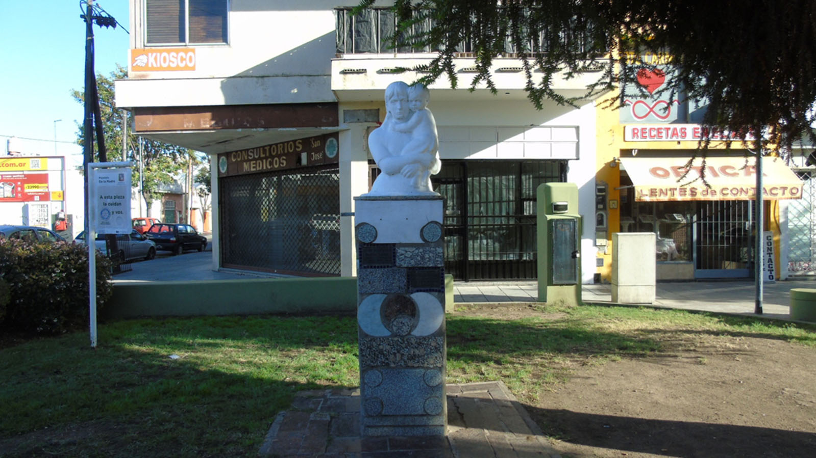 Plazoleta de la Madre