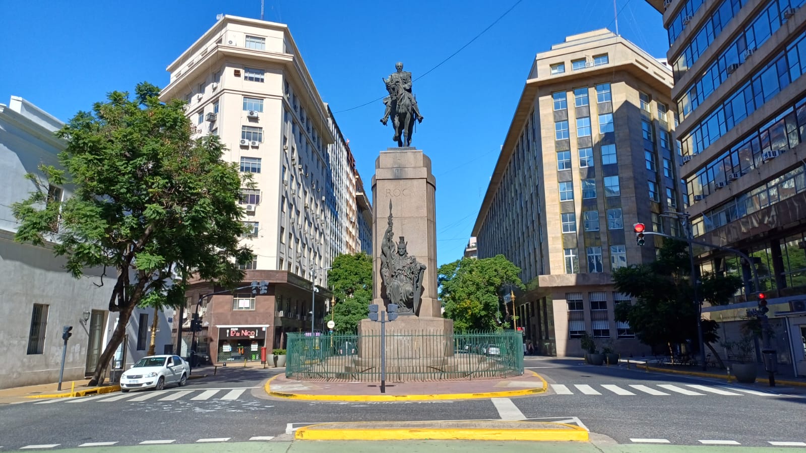  Plazoleta Ricardo Tanturi