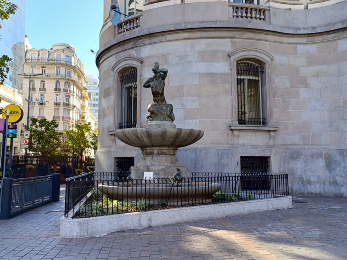 Tritón