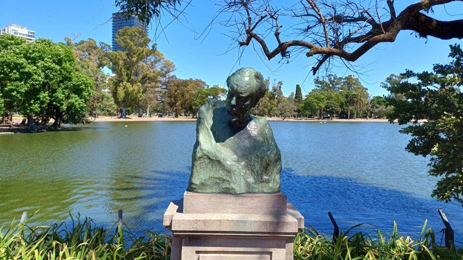 Lucio Correa Morales