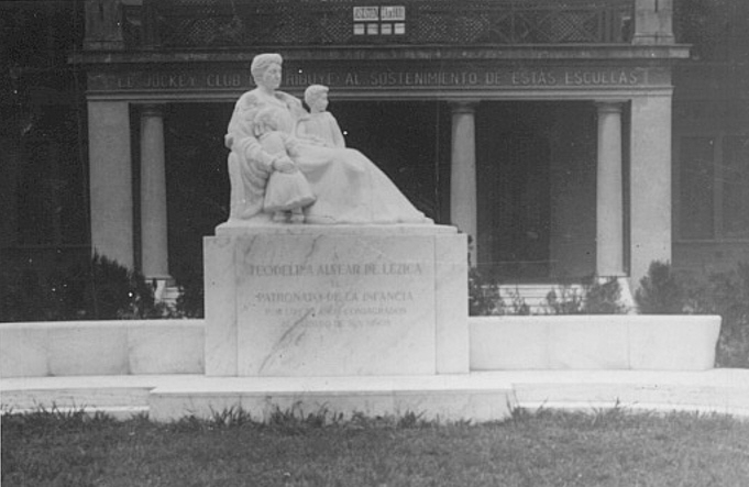 Teodolina Lezica de Alvear