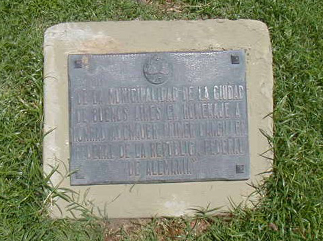 omenaje a Konrad Adenauer