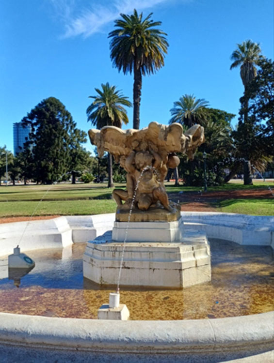  Fuente artística 