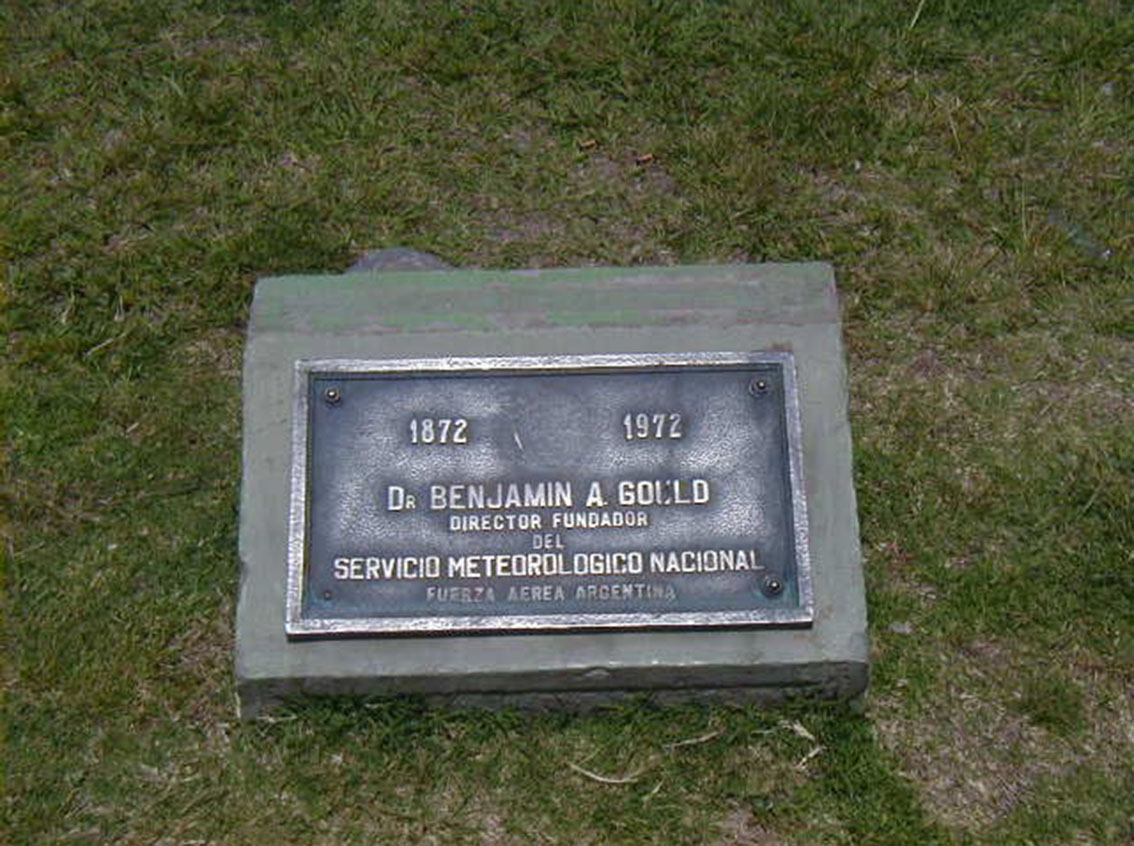 Homenaje a Benjamín Gould 