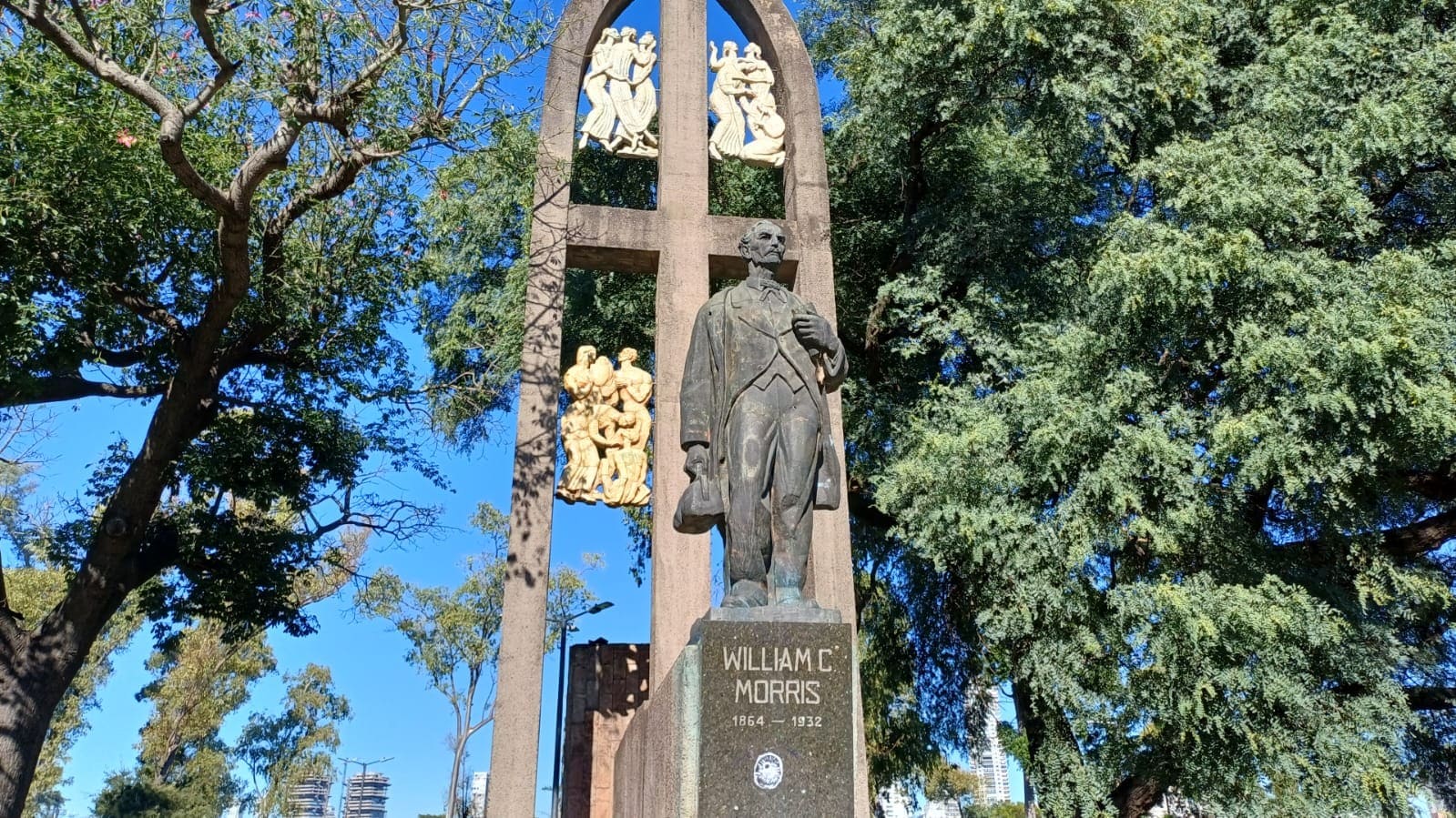 Plaza Cnel. de Ing. Jordán C. Wysocki