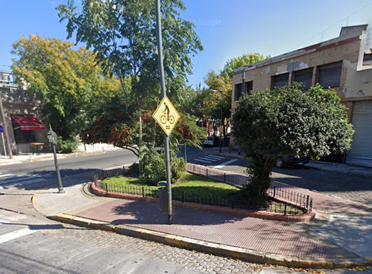 Plazoleta Julián Centeya