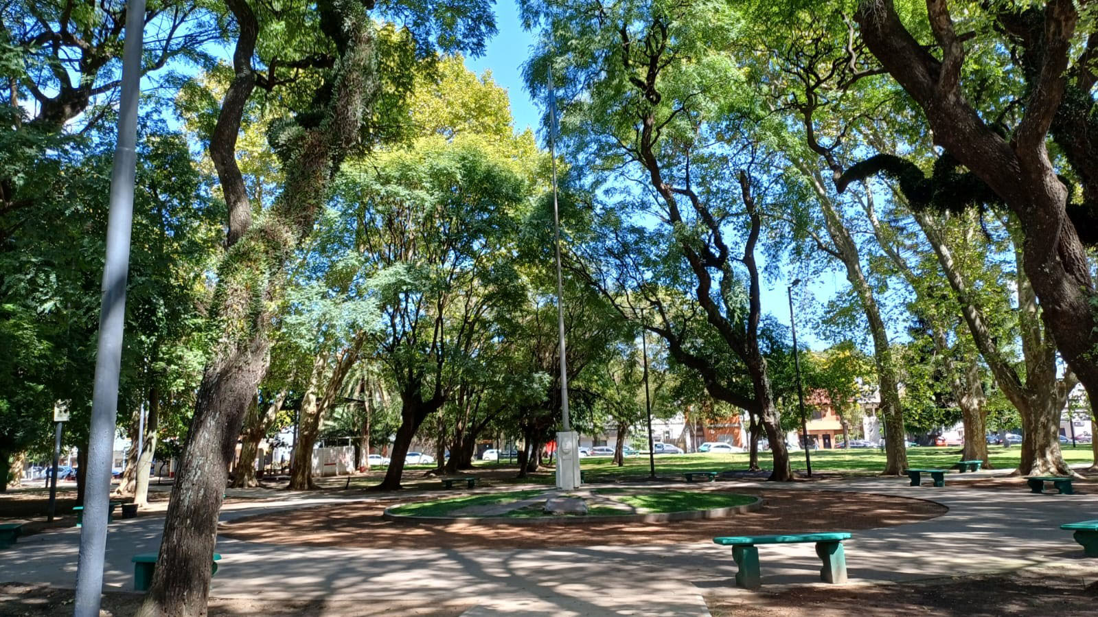 Plaza Dr. José C. Paz