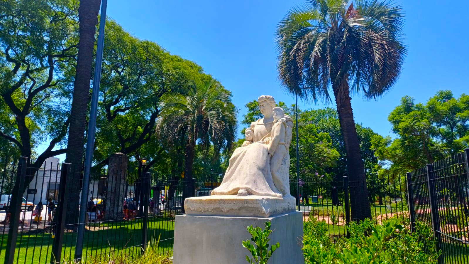 Parque J. E. Uriburu