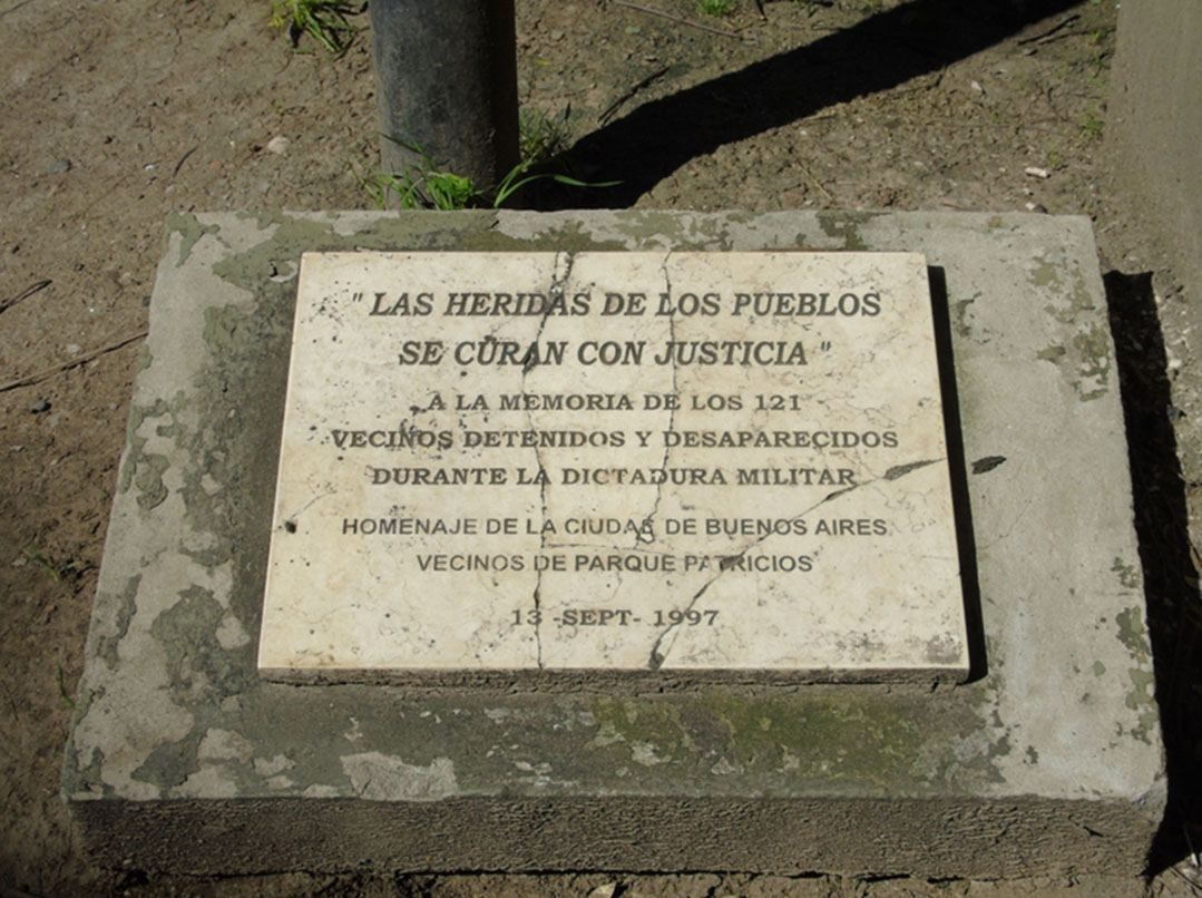 Placa 121 Almas de la Memoria