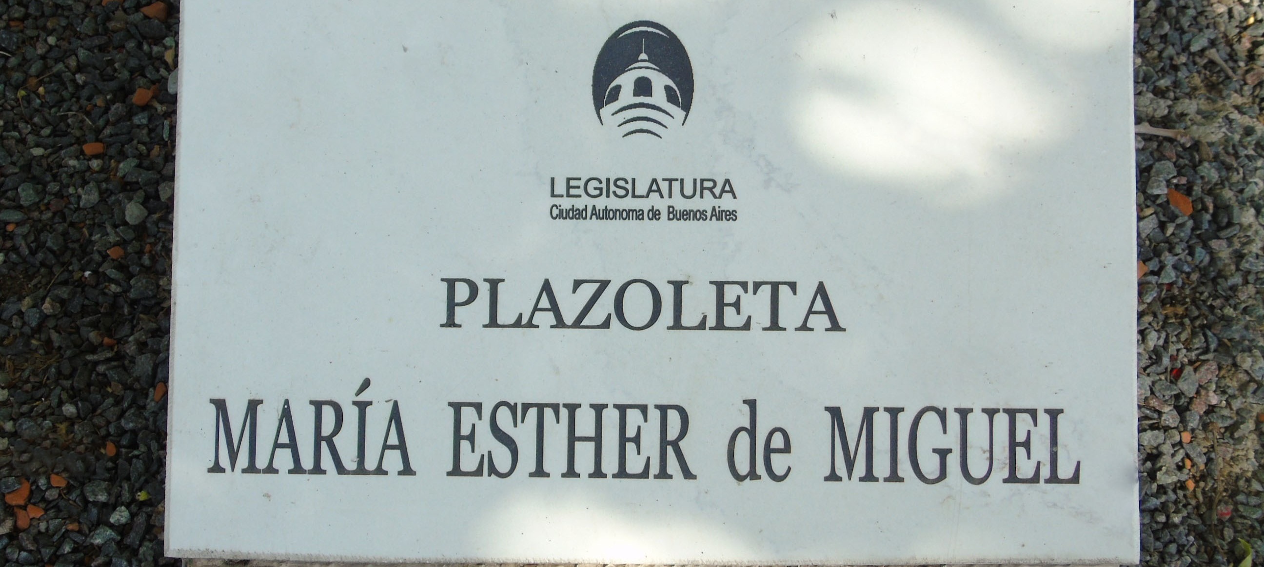 Plazoleta María Esther de Miguel