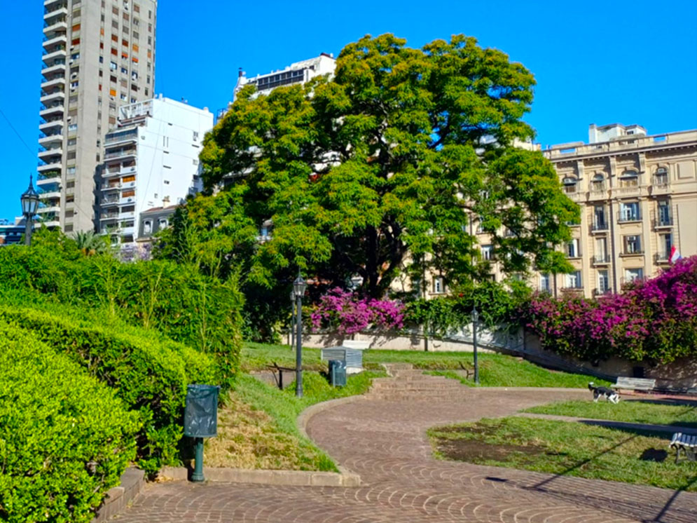 Plaza Jorge Luis Borges