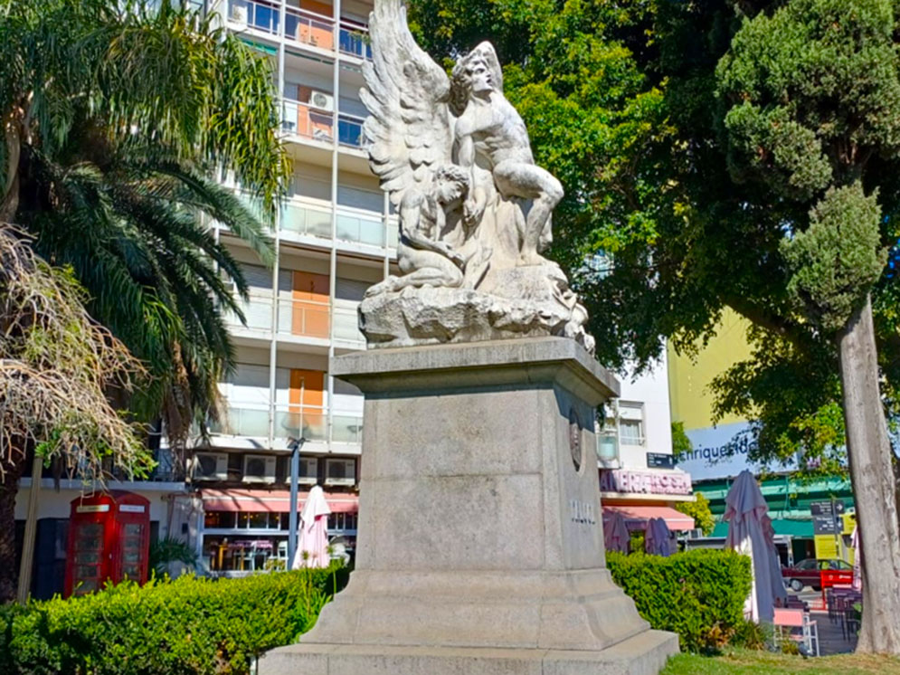 Plaza Ramón J. Cárcano