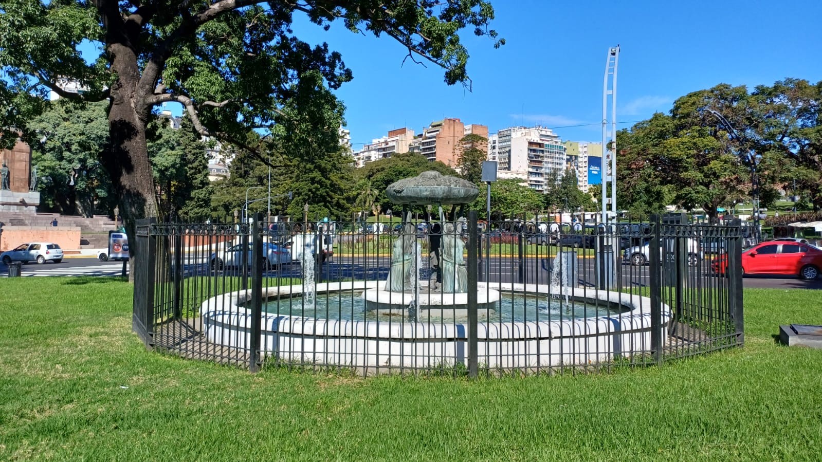 Plaza Dante