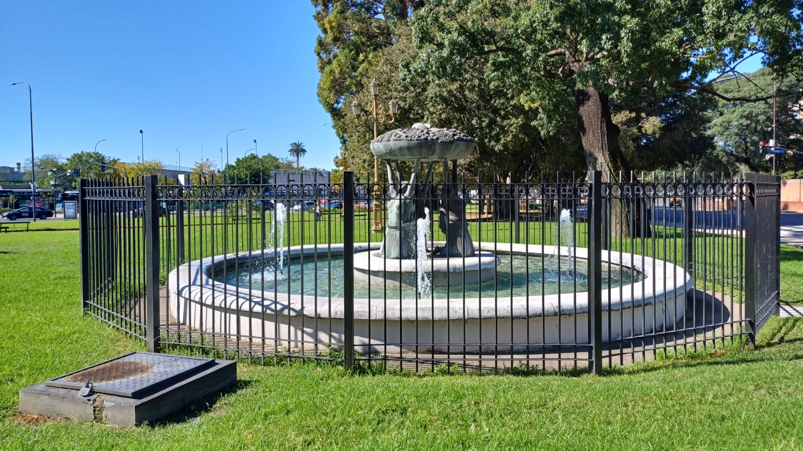 Plaza Dante