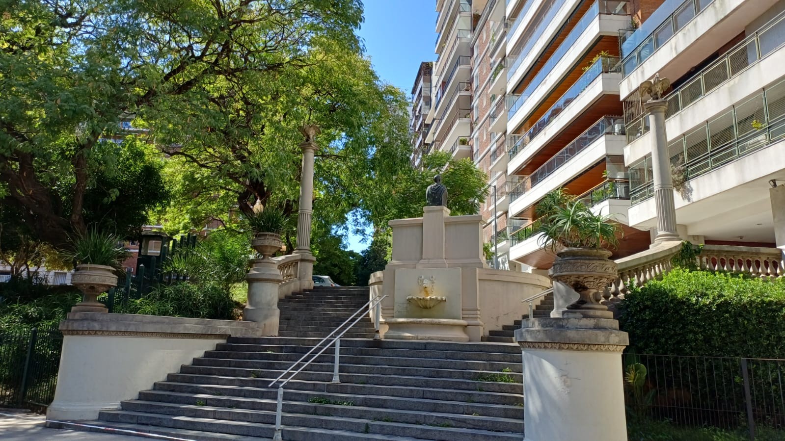 Balaustrada (Agüero y Guido)