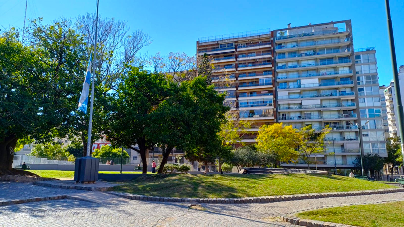 Plaza Monseñor de Andrea