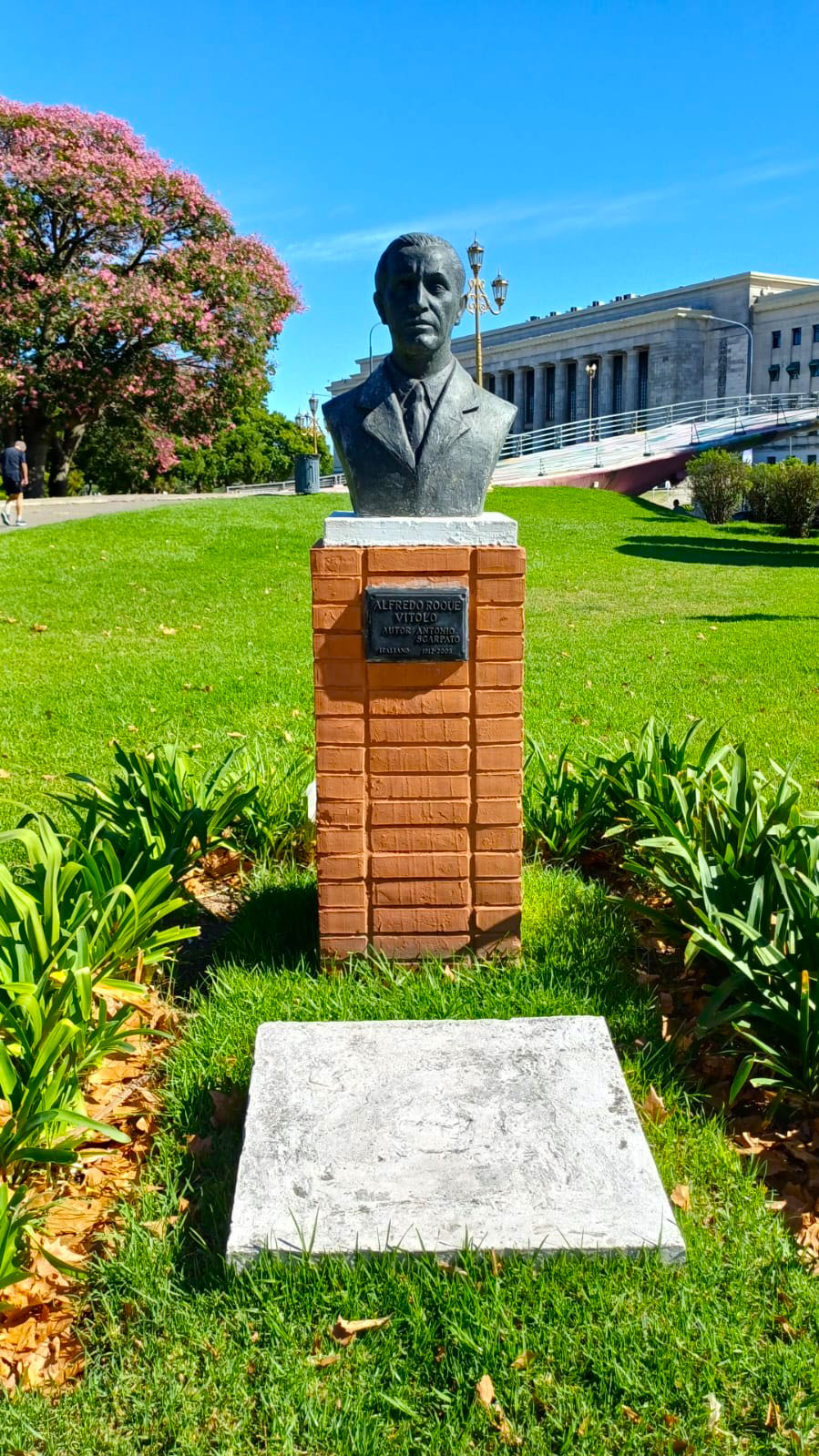 Dr. Roque Alfredo Vítolo