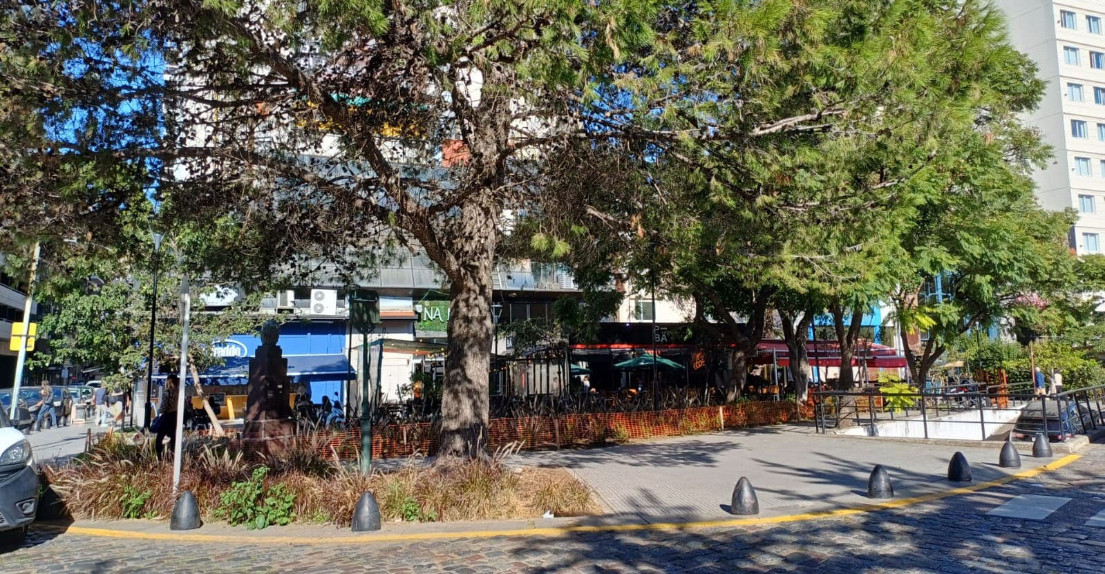 Plazoleta Alberto Lagos