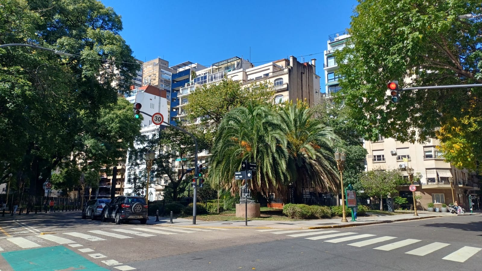 Plazoleta Enrique Odaondo