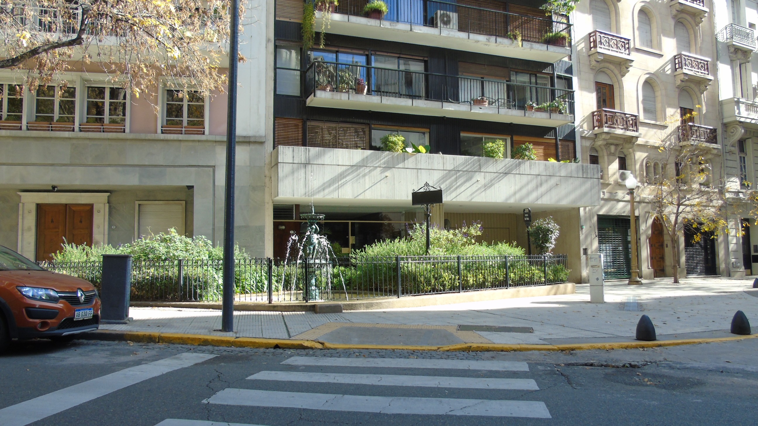 Plazoleta Paul Percy Harris