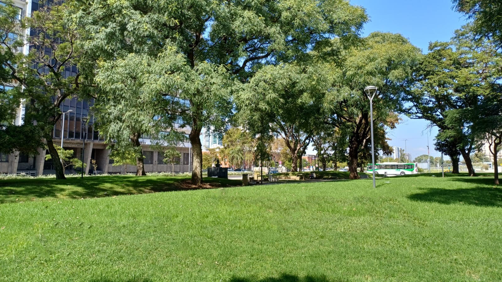 Plazoleta Hipólito Bouchard