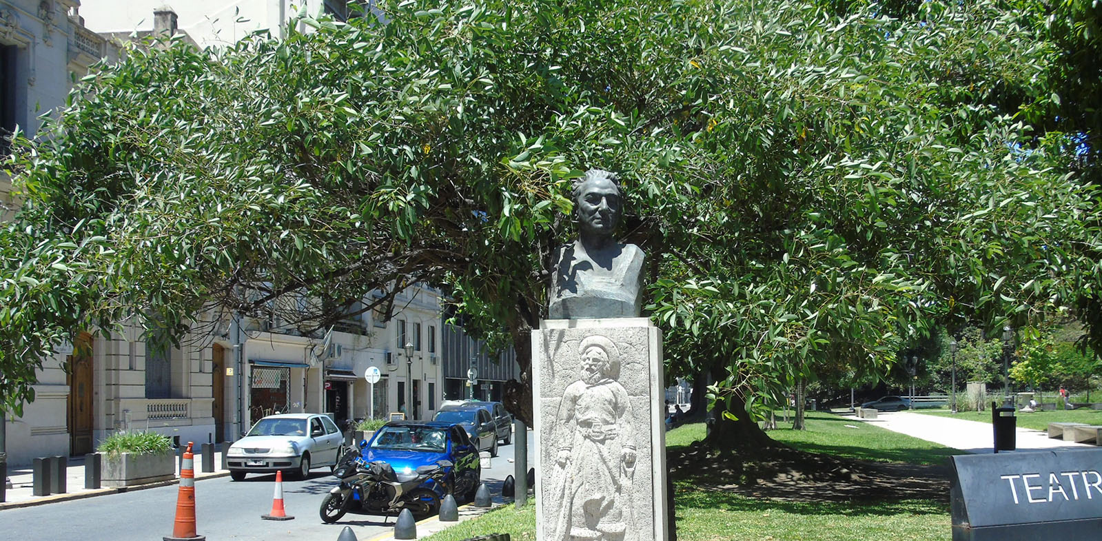 Plaza Lavalle