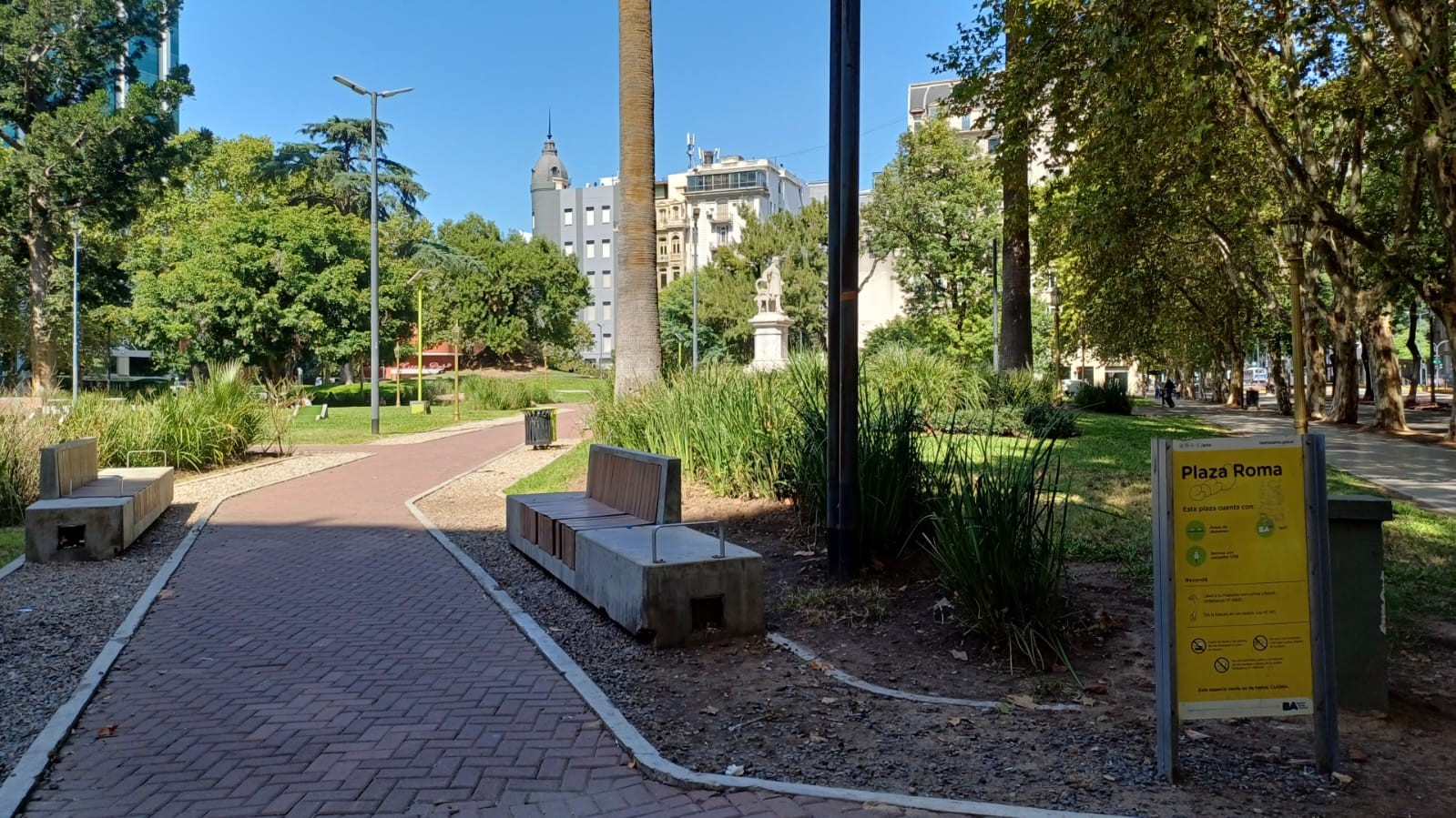 Plaza Roma