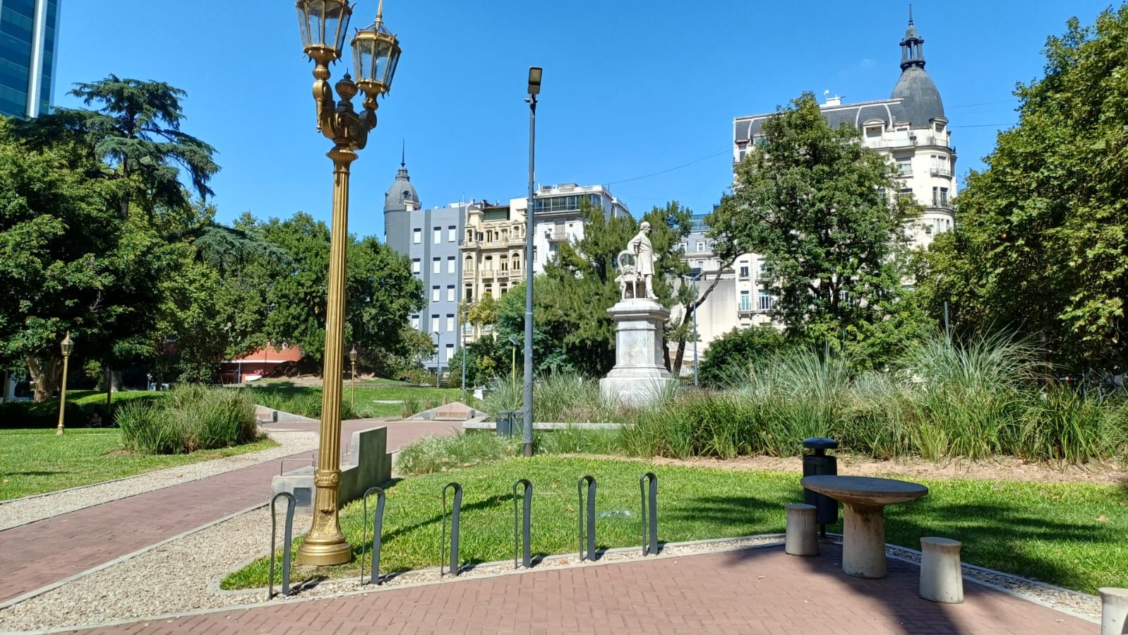 Plaza Roma