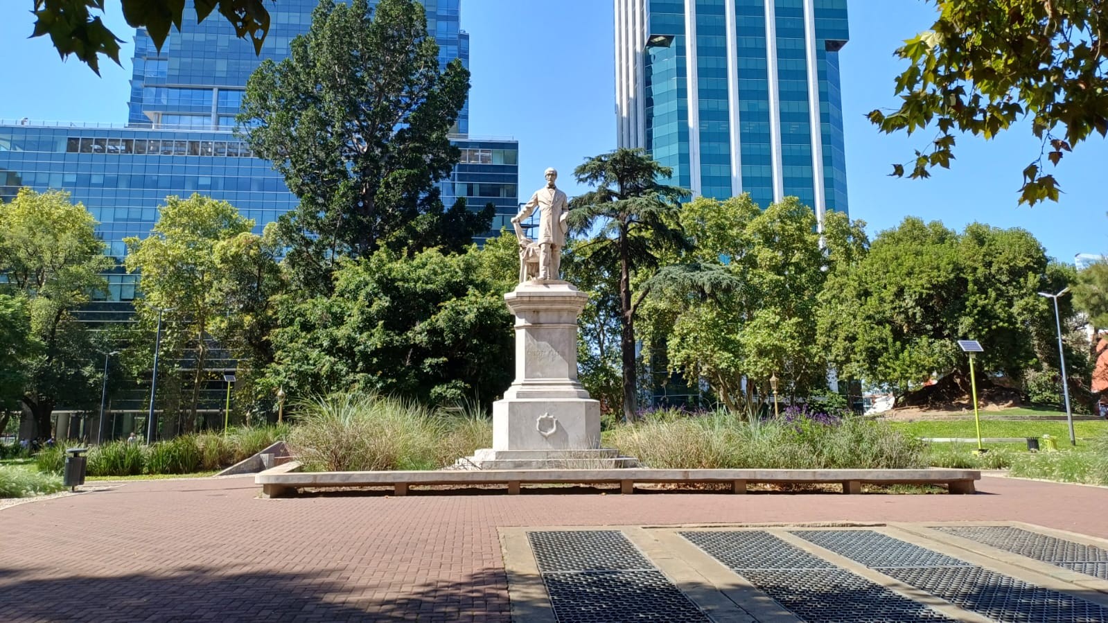 Plaza Roma